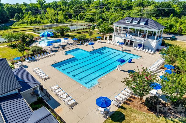 8605 Mccullough Club Drive, Fort Mill, SC 29715
