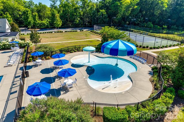 8605 Mccullough Club Drive, Fort Mill, SC 29715