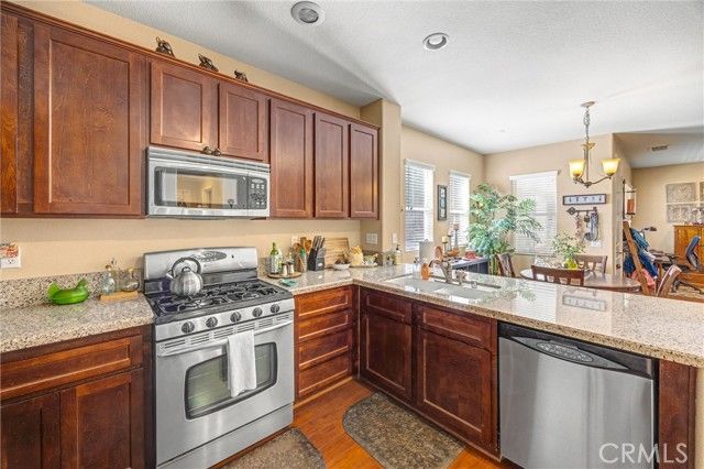 14975 S Highland 1, Fontana, CA 92336