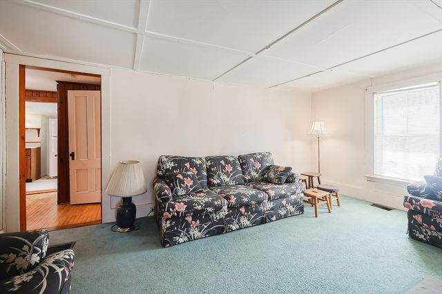 50 Uxbridge Road, Mendon, MA 01756