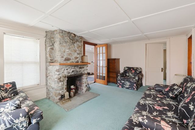 50 Uxbridge Road, Mendon, MA 01756