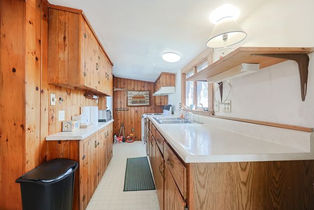 50 Uxbridge Road, Mendon, MA 01756