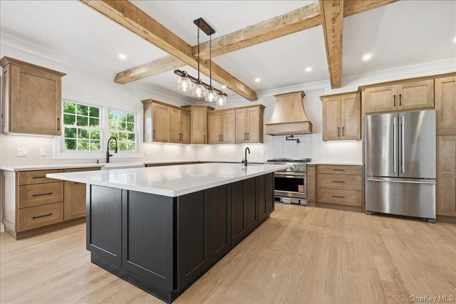 43 Highland Avenue, Port Washington, NY 11050