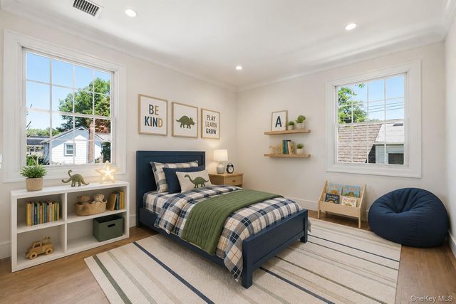 43 Highland Avenue, Port Washington, NY 11050
