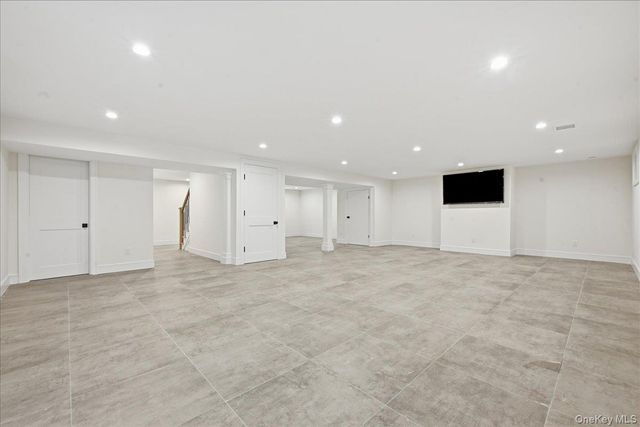 43 Highland Avenue, Port Washington, NY 11050