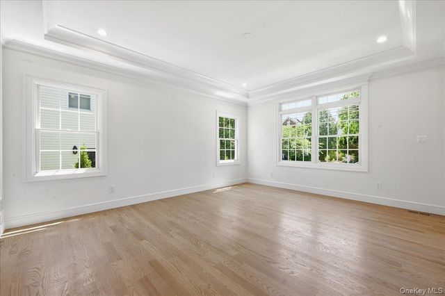 43 Highland Avenue, Port Washington, NY 11050