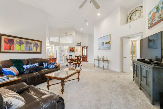 2201 NW Seagrass Drive, Palm City, FL 34990