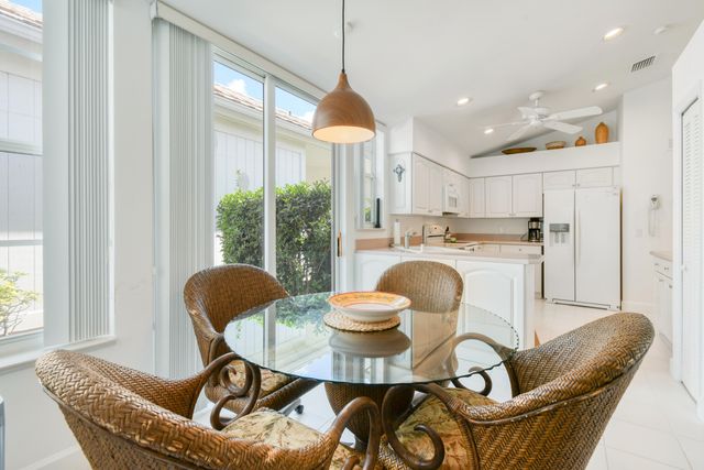 2201 NW Seagrass Drive, Palm City, FL 34990