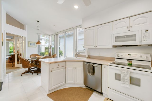 2201 NW Seagrass Drive, Palm City, FL 34990