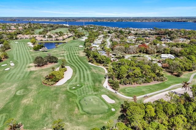 2201 NW Seagrass Drive, Palm City, FL 34990