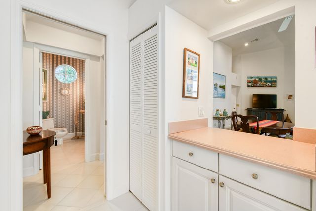 2201 NW Seagrass Drive, Palm City, FL 34990