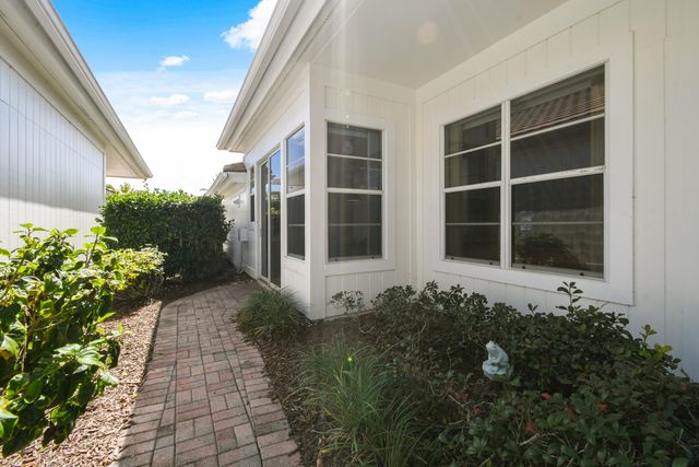 2201 NW Seagrass Drive, Palm City, FL 34990