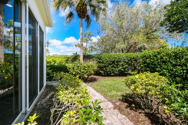 2201 NW Seagrass Drive, Palm City, FL 34990