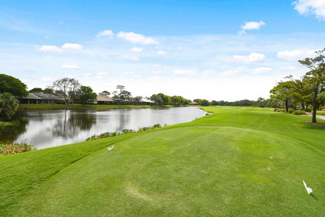 2201 NW Seagrass Drive, Palm City, FL 34990