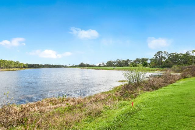 2201 NW Seagrass Drive, Palm City, FL 34990