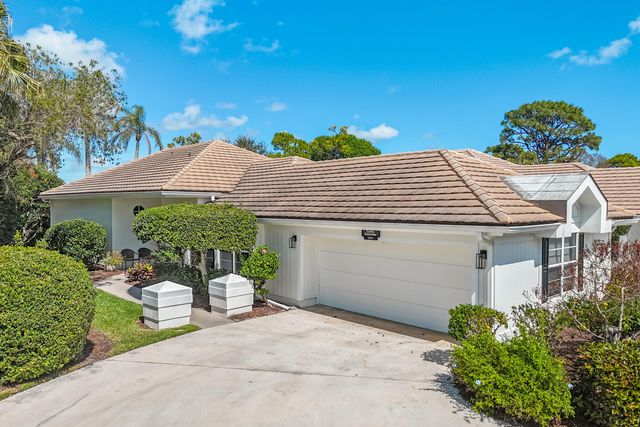 2201 NW Seagrass Drive, Palm City, FL 34990