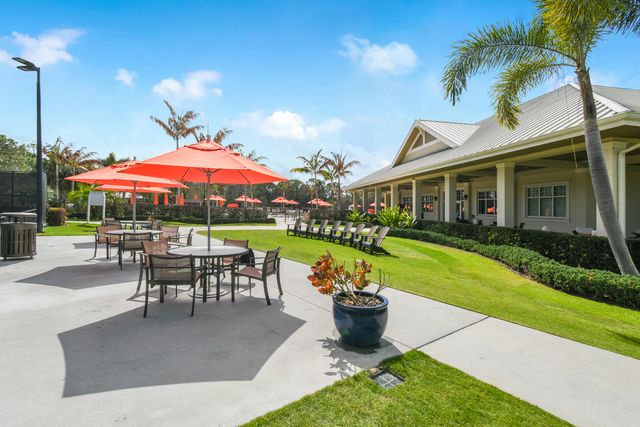 2201 NW Seagrass Drive, Palm City, FL 34990