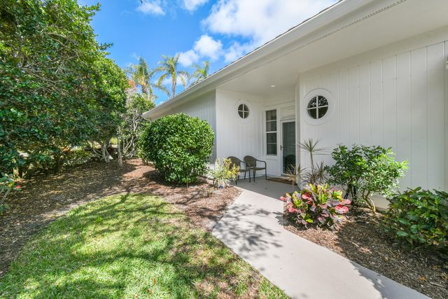 2201 NW Seagrass Drive, Palm City, FL 34990