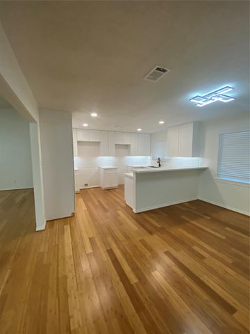 220 Hartford Drive, Conroe, TX 77303