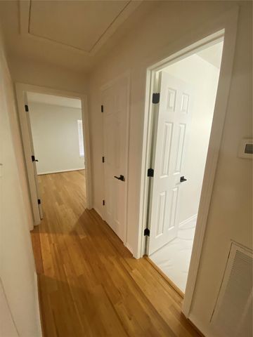 220 Hartford Drive, Conroe, TX 77303