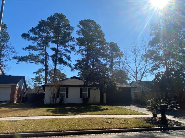 220 Hartford Drive, Conroe, TX 77303