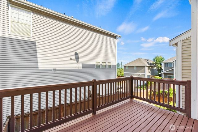 721 26th Avenue SW, Puyallup, WA 98373