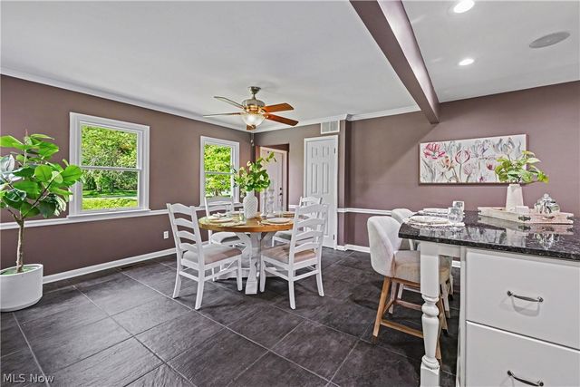 1 Deerfield Drive, Chagrin Falls, OH 44022