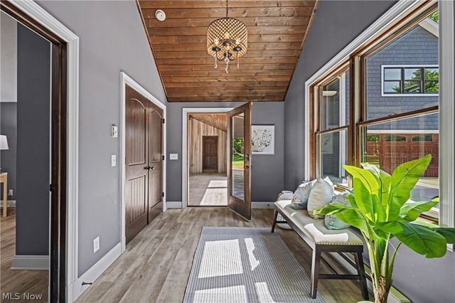 1 Deerfield Drive, Chagrin Falls, OH 44022