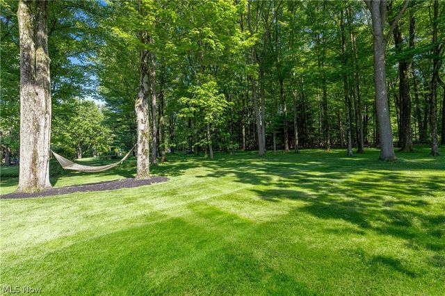 1 Deerfield Drive, Chagrin Falls, OH 44022