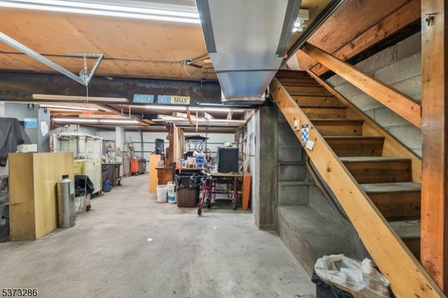 81 Graham Ave, North Haledon Boro, NJ 07508
