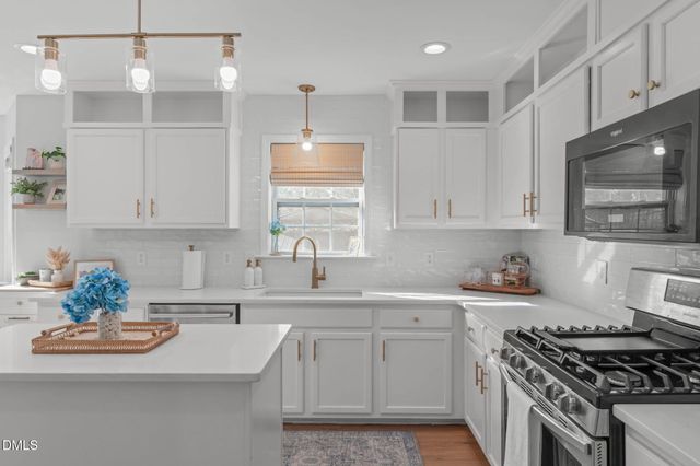 35 Adrian Street, Holly Springs, NC 27540