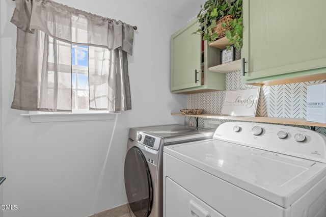 35 Adrian Street, Holly Springs, NC 27540