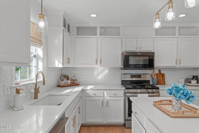 35 Adrian Street, Holly Springs, NC 27540