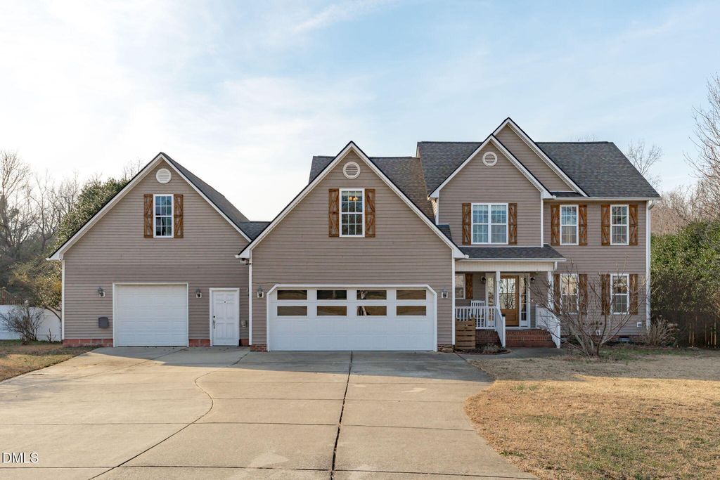 35 Adrian Street, Holly Springs, NC 27540