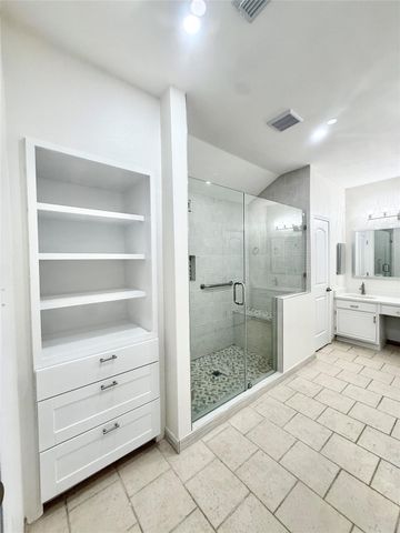 236 Almond Drive, Lake Jackson, TX 77566