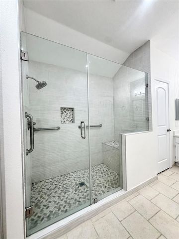 236 Almond Drive, Lake Jackson, TX 77566