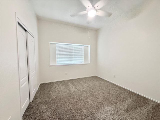 236 Almond Drive, Lake Jackson, TX 77566