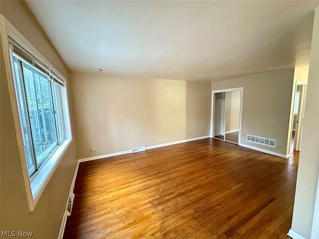 469 Kathleen Street, Akron, OH 44303