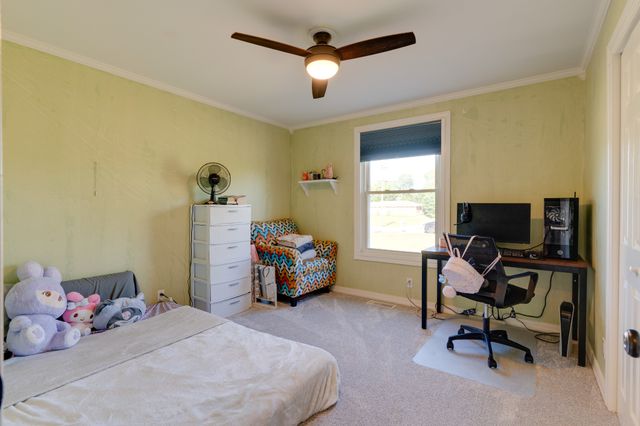 235 Sterling Rd, Hendersonville, TN 37075