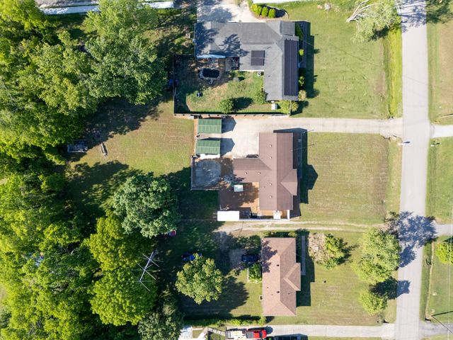 235 Sterling Rd, Hendersonville, TN 37075