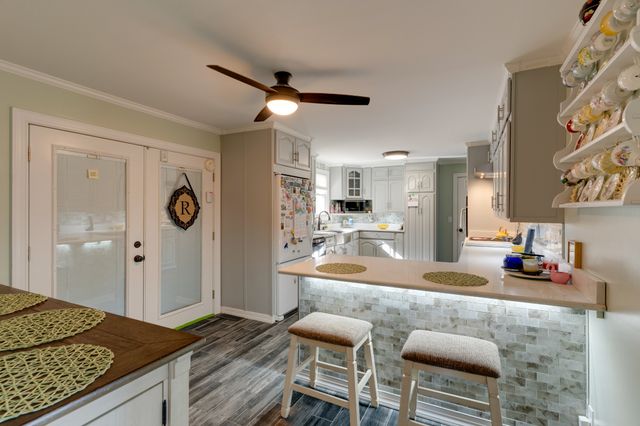235 Sterling Rd, Hendersonville, TN 37075