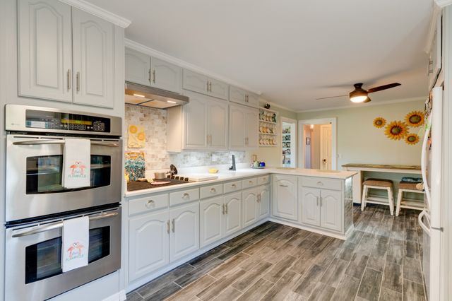 235 Sterling Rd, Hendersonville, TN 37075