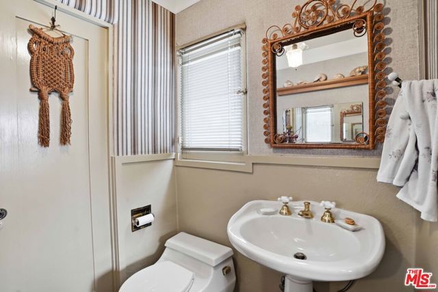 1326 Cordova Avenue, Glendale, CA 91207