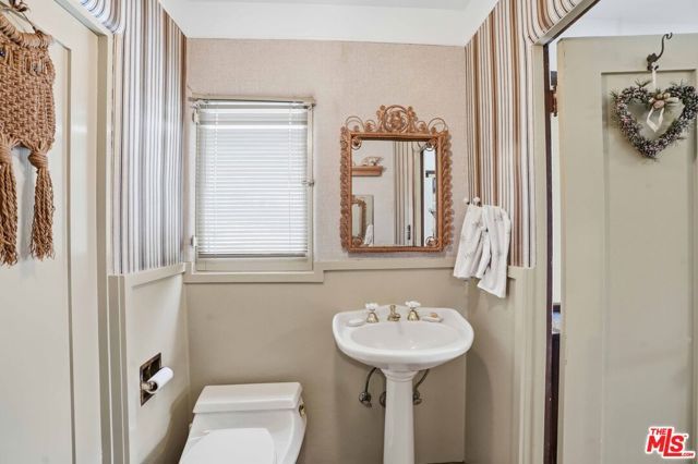 1326 Cordova Avenue, Glendale, CA 91207