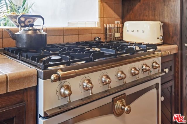 1326 Cordova Avenue, Glendale, CA 91207