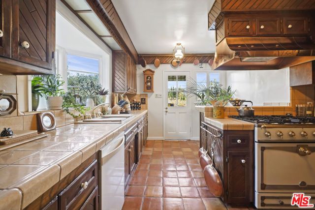 1326 Cordova Avenue, Glendale, CA 91207