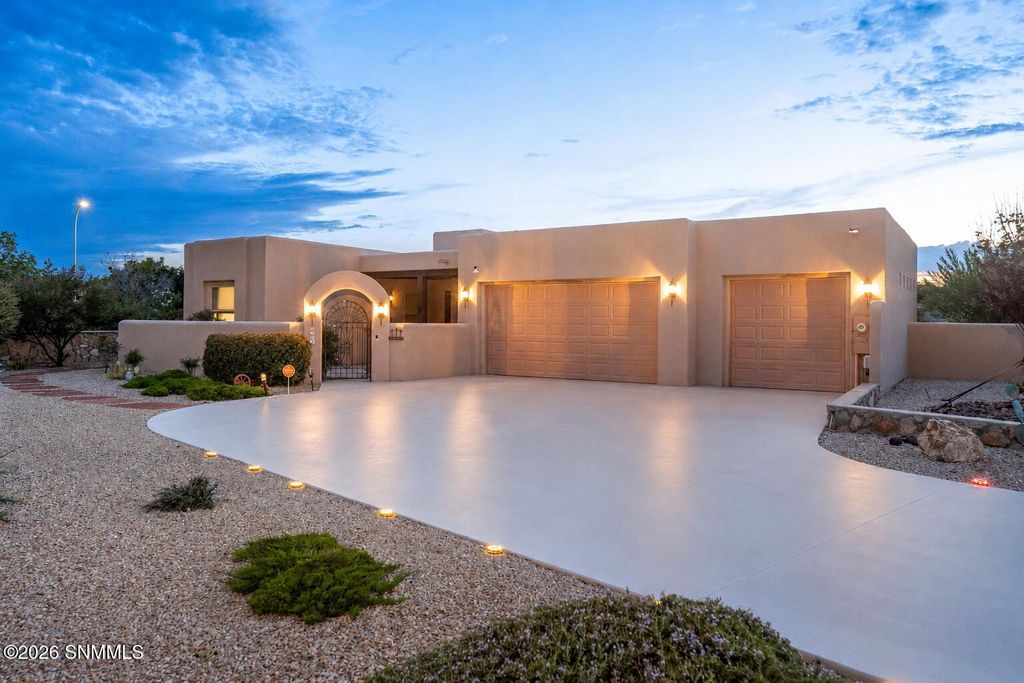 5137 San Carlos Court, Las Cruces, NM 88011