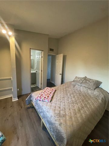 611 Sarah Street, Edna, TX 77957