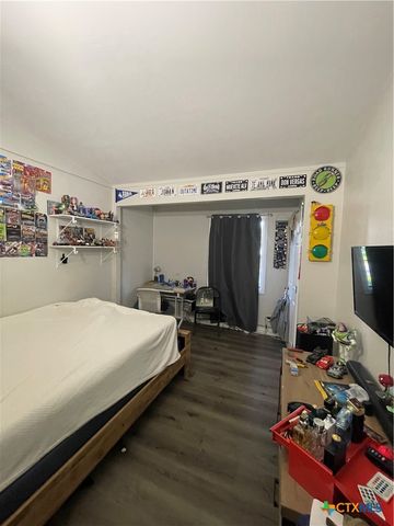 611 Sarah Street, Edna, TX 77957