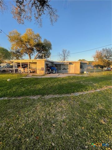 611 Sarah Street, Edna, TX 77957